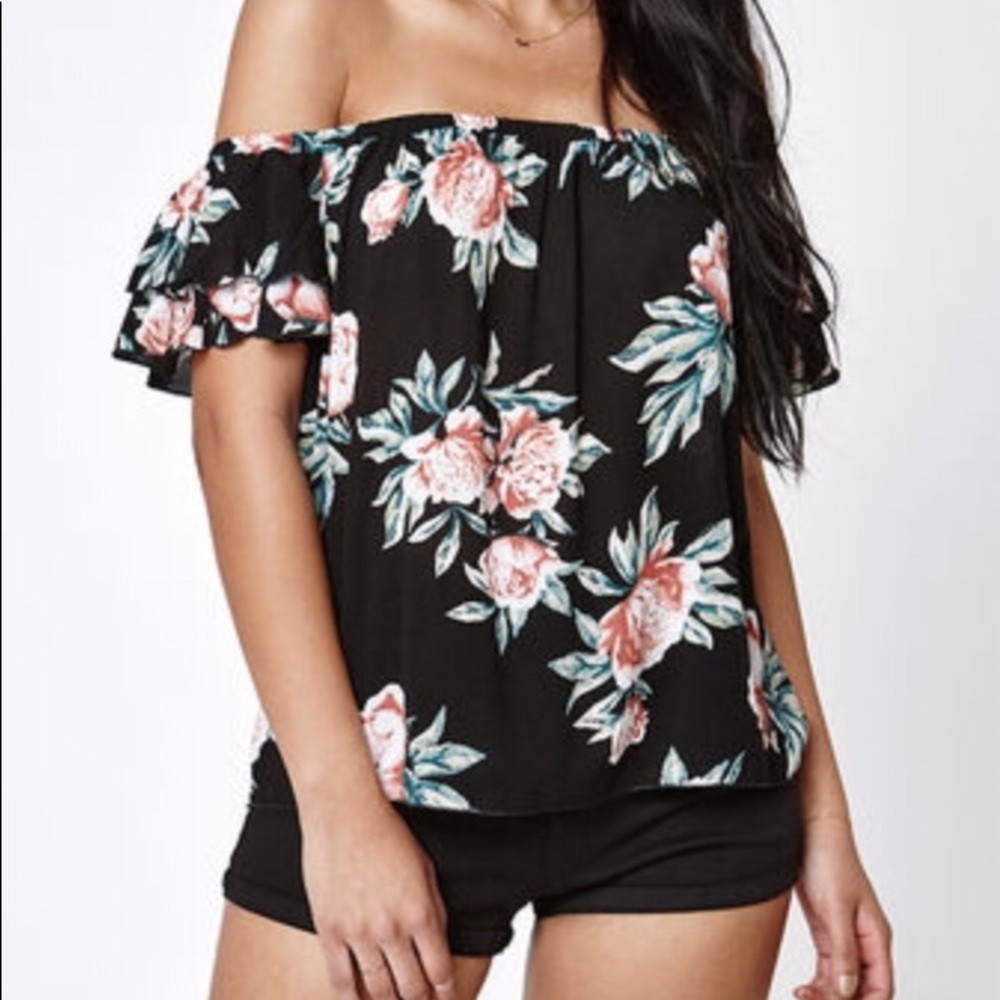 LA Hearts/Pacsun Off the shoulder